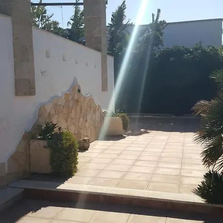 Casa vacanze Villetta Luna Fronte Mare Torre Suda